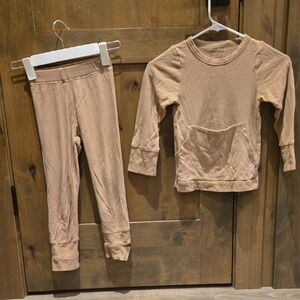Goumi Kids Pajama Set in Tan
